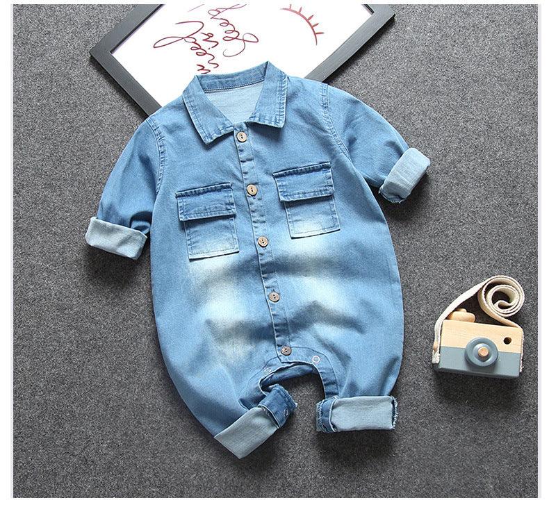Combinaison en jean pour bébé