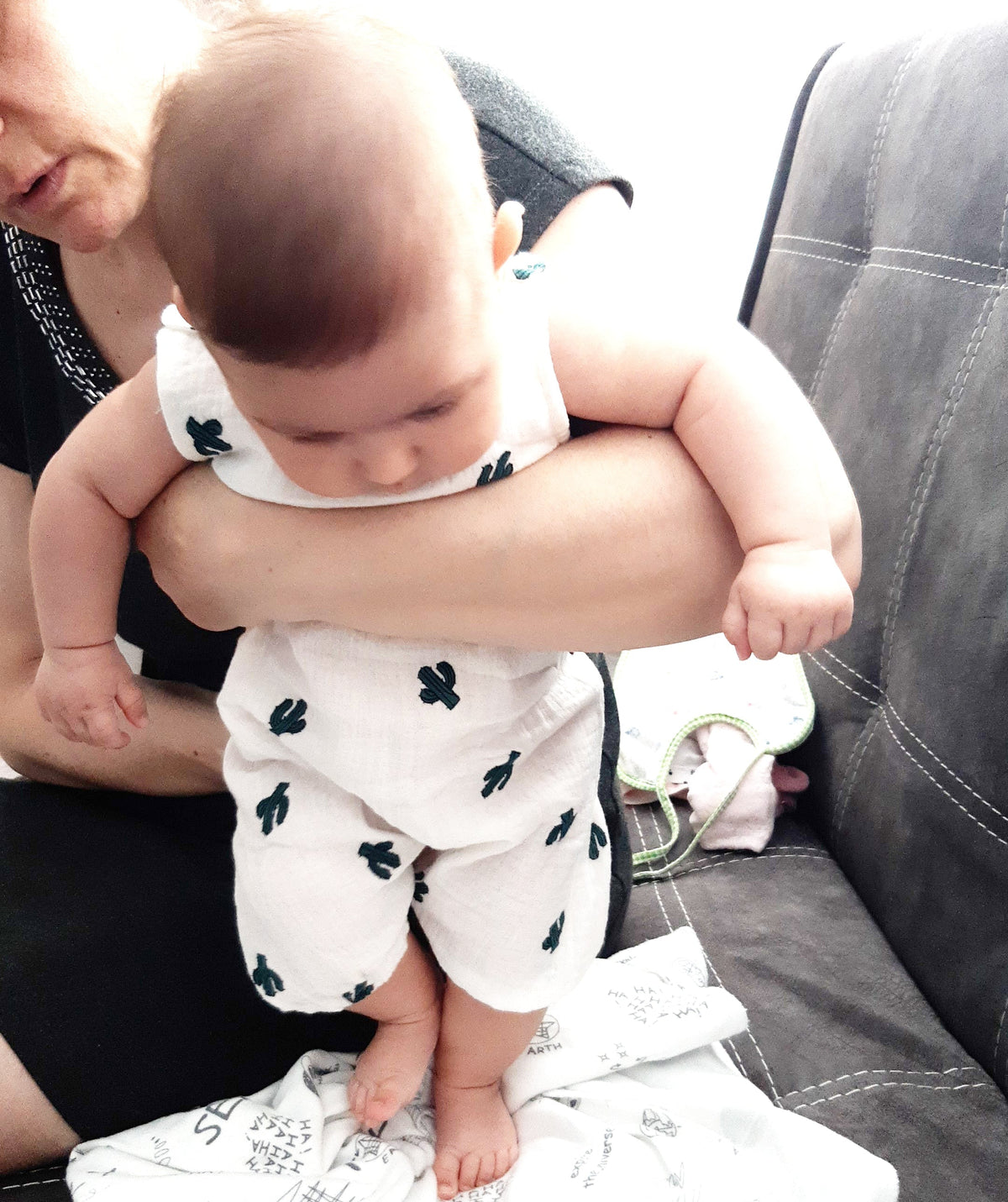 Barboteuse Bébé Sans Manches à Motifs Adorables