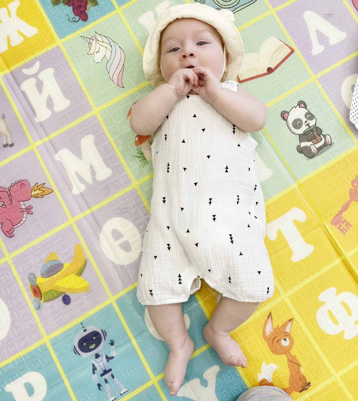 Barboteuse Bébé Sans Manches à Motifs Adorables