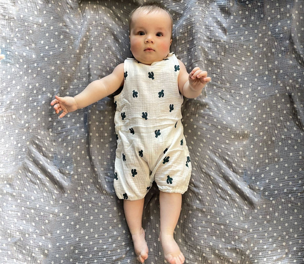 Barboteuse Bébé Sans Manches à Motifs Adorables