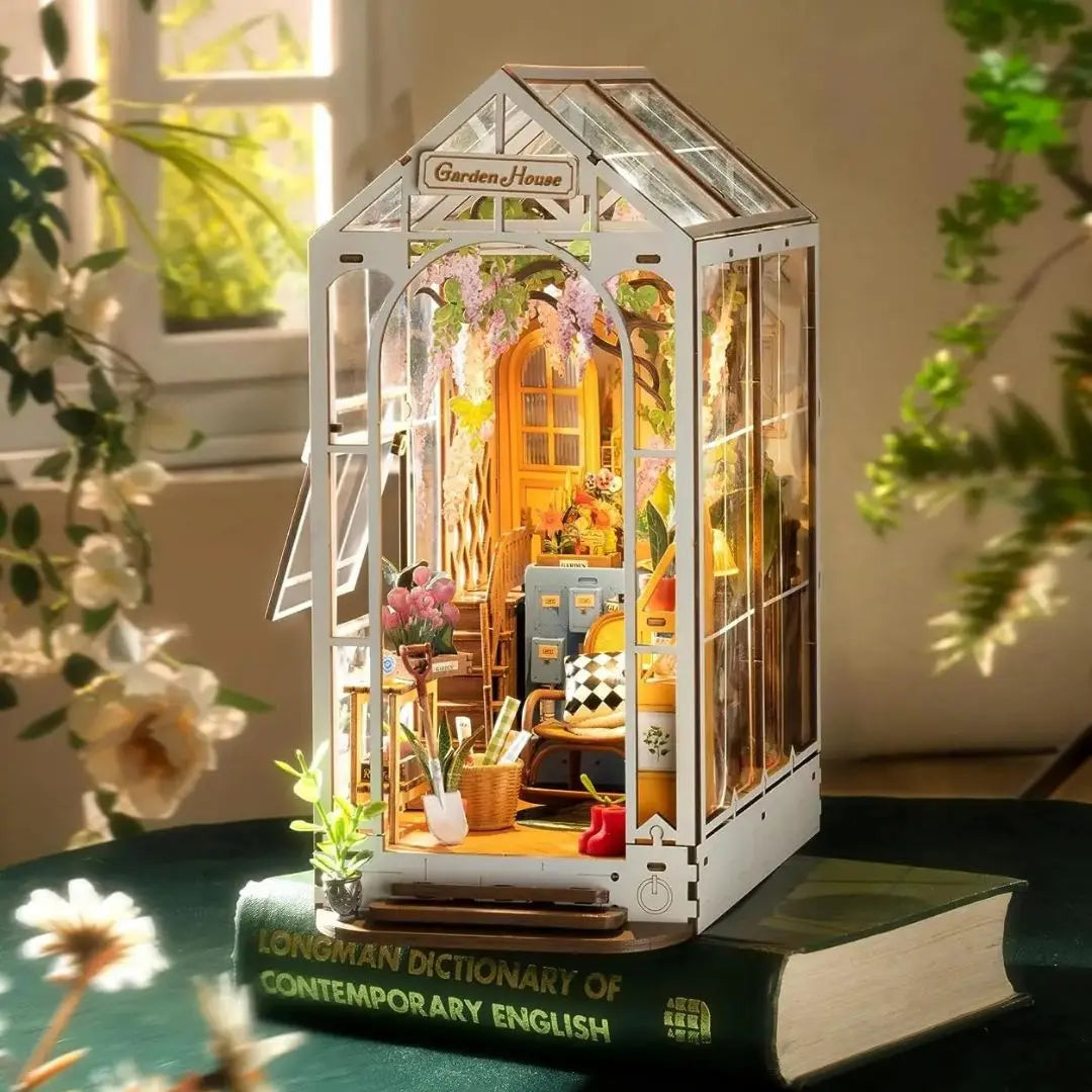 Book Nook GardenHouse