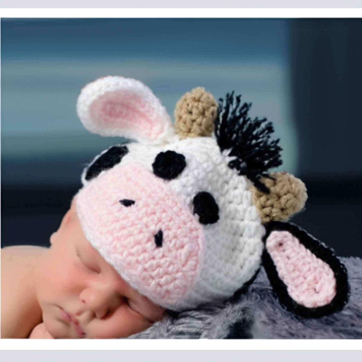 Ensemble de photographie nouveau-né CuddlyCow tricoté à la main (tenue au crochet en coton biologique)