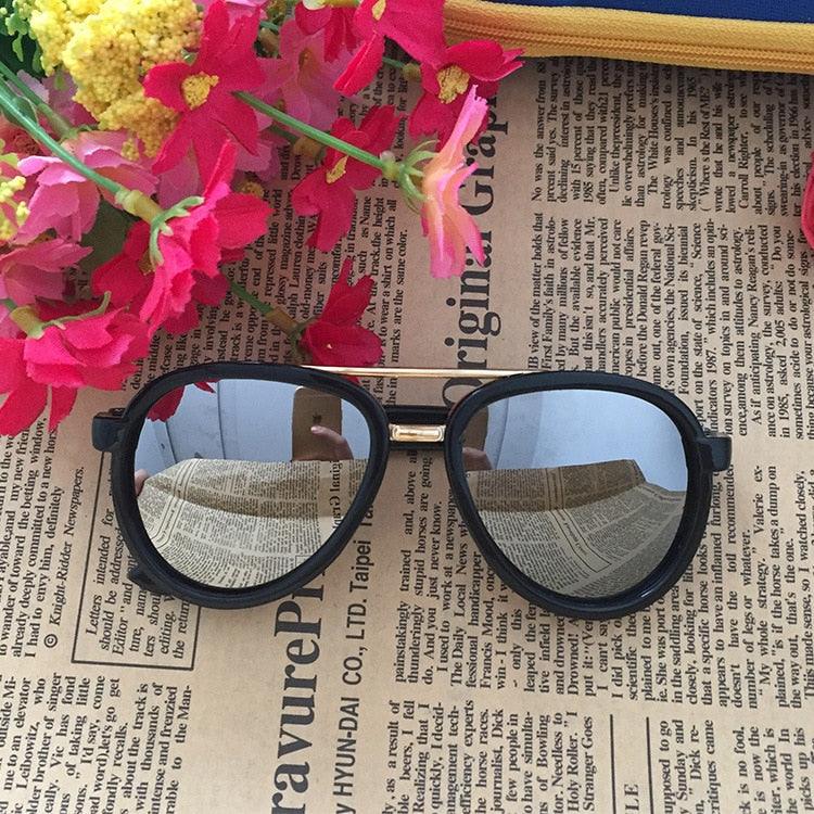 lunettes de soleil colorées pour enfants