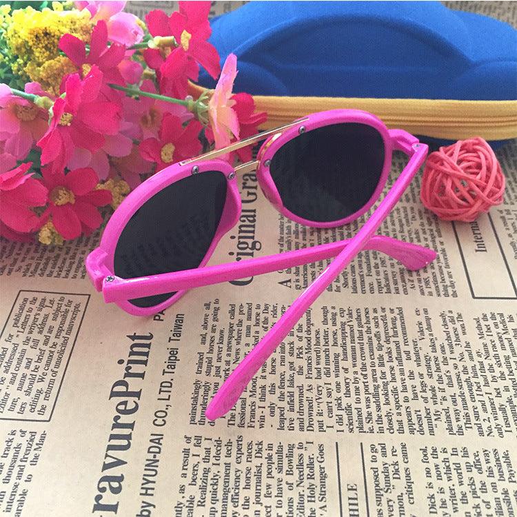 lunettes de soleil colorées pour enfants