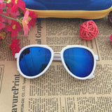 lunettes de soleil colorées pour enfants