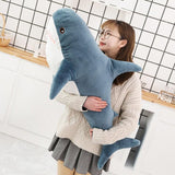 Grande peluche de requin pour enfant