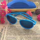 lunettes de soleil colorées pour enfants