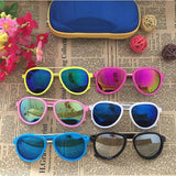 lunettes de soleil colorées pour enfants