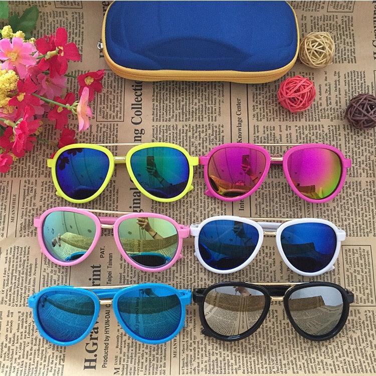 lunettes de soleil colorées pour enfants
