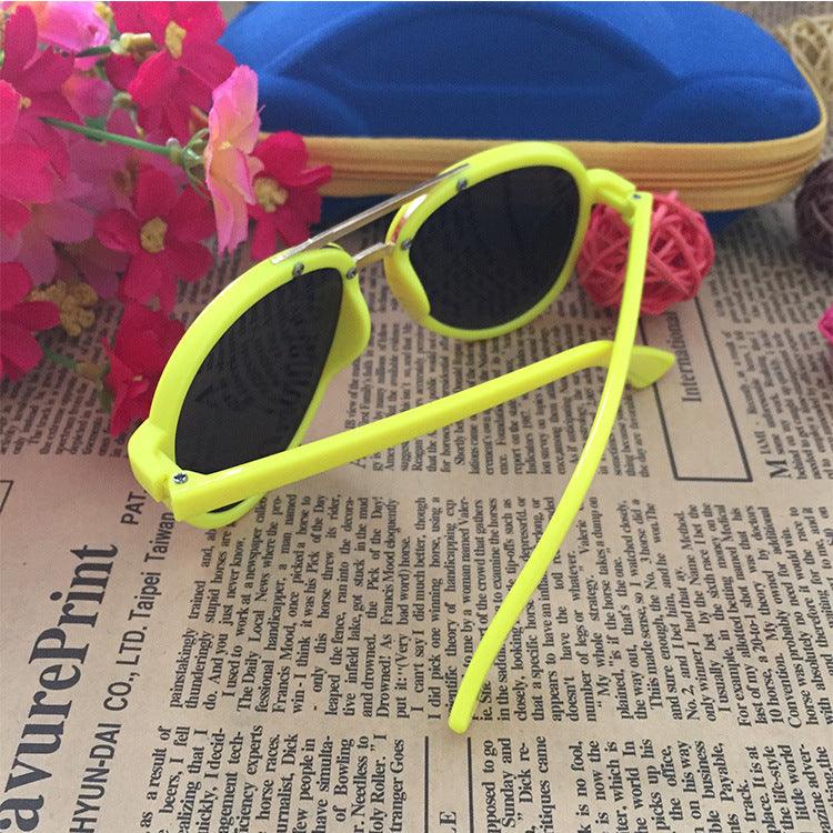 lunettes de soleil colorées pour enfants
