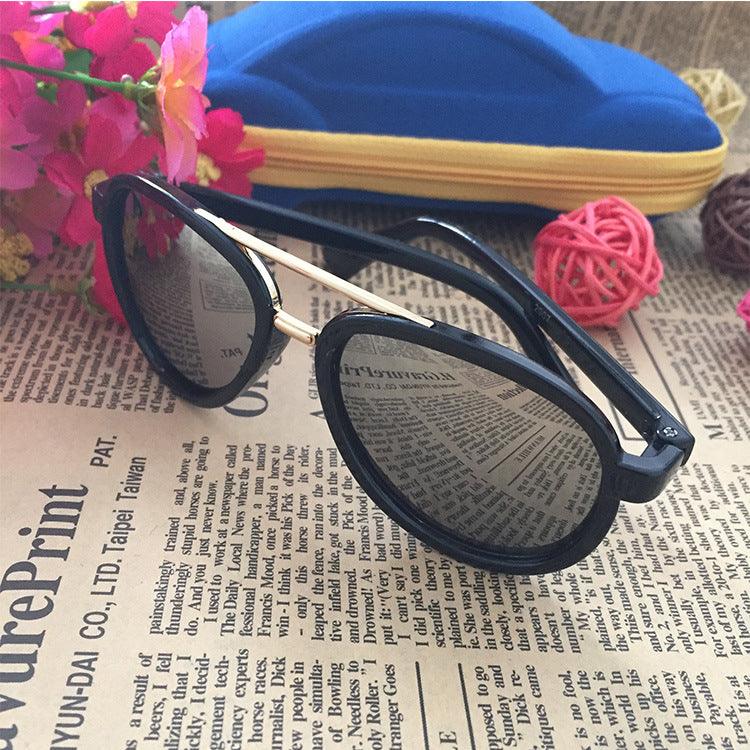 lunettes de soleil colorées pour enfants