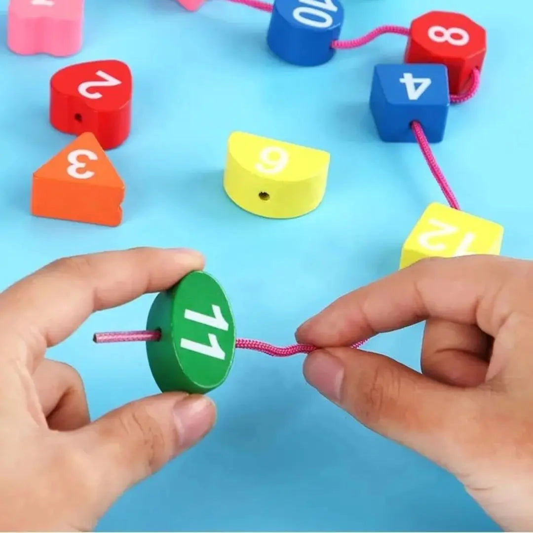 Horloge Montessori en Bois - Bébé Pingouin