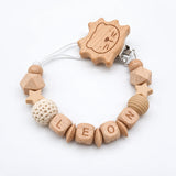 Attache-tétine personnalisée prénom, perles en bois et lion au crochet – Cadeau de naissance