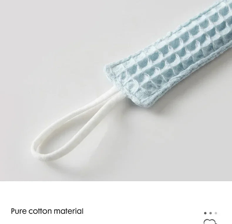 Attache-tétine brodée au prénom avec clip en bois – Cadeau de naissance