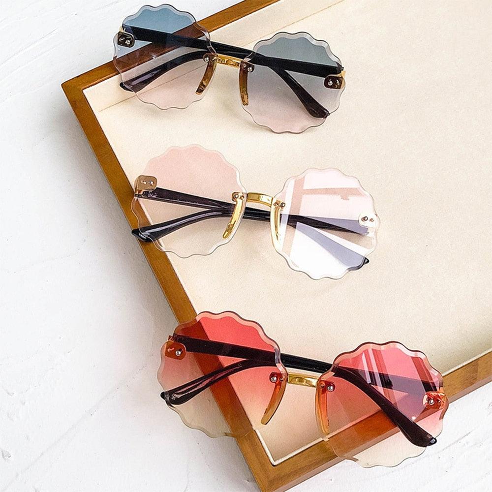 Lunettes de soleil rondes en forme de vague de fleurs pour enfants