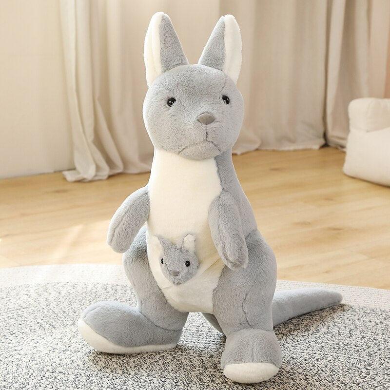 Maman kangourou en peluche avec son bébé