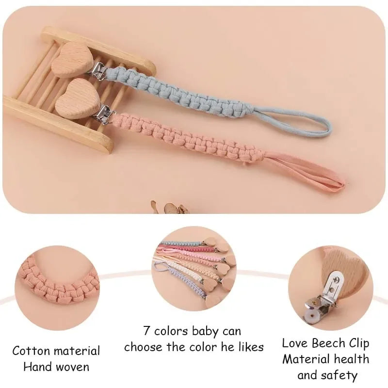 Attache-tétine personnalisée prénom en perles de bois – Cadeau de naissance