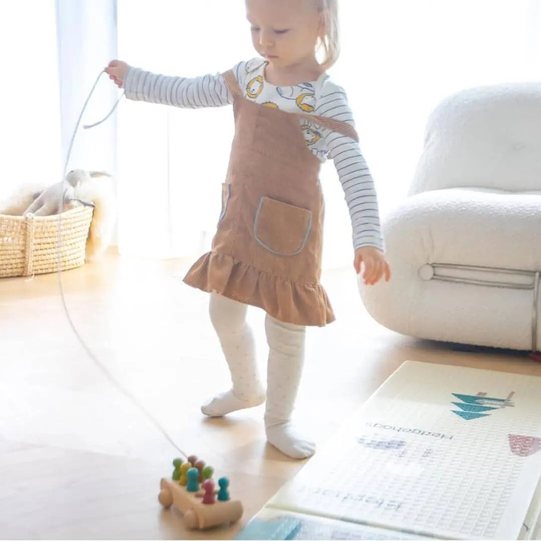 Voiture en Bois Montessori Figurines  – MiniPeople