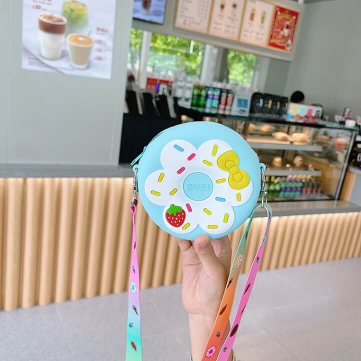 Le petit sac à bandoulière en silicone Donut | Sac à main imperméable pour enfants