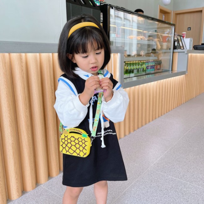 Le petit sac à bandoulière en silicone Donut | Sac à main imperméable pour enfants