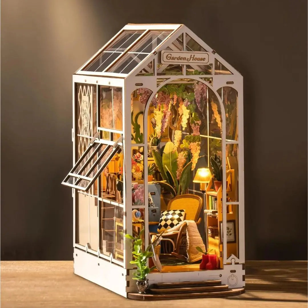 Book Nook GardenHouse