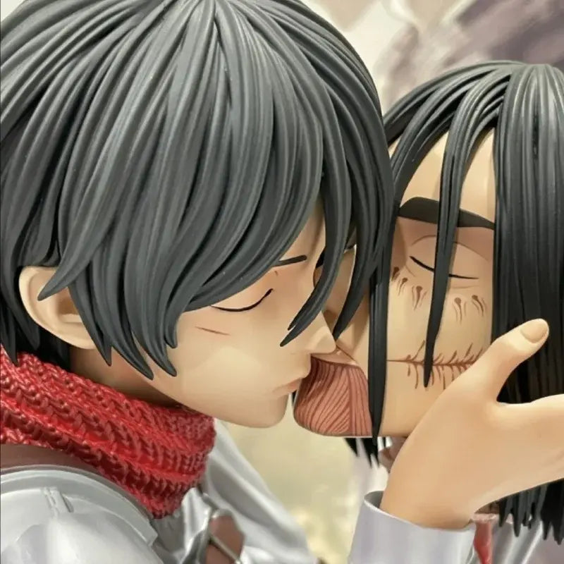 Figurine Scène Finale Mikasa embrasse Eren Shingeki No Kyojin