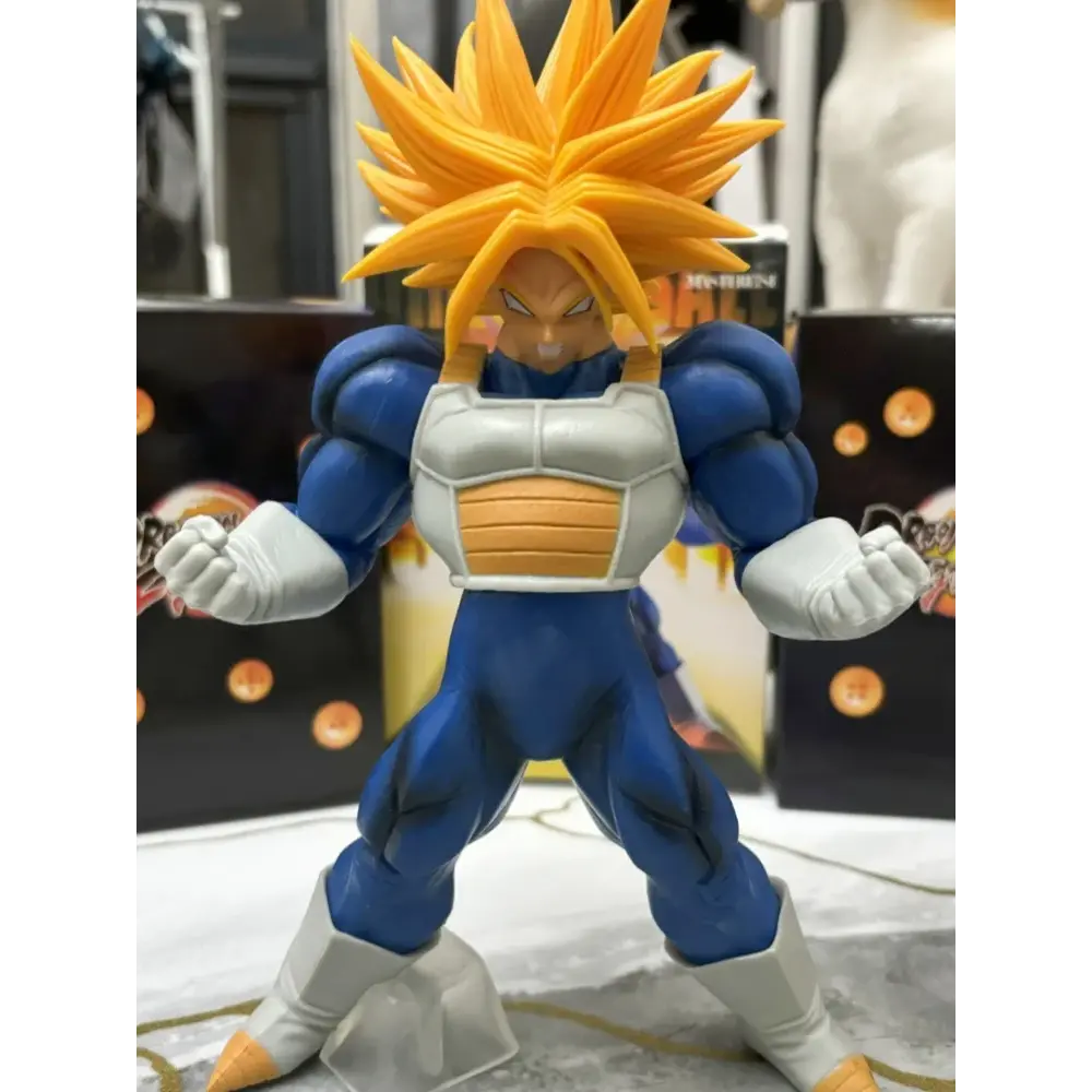 Figurine Trunks Ultra Super Sayen