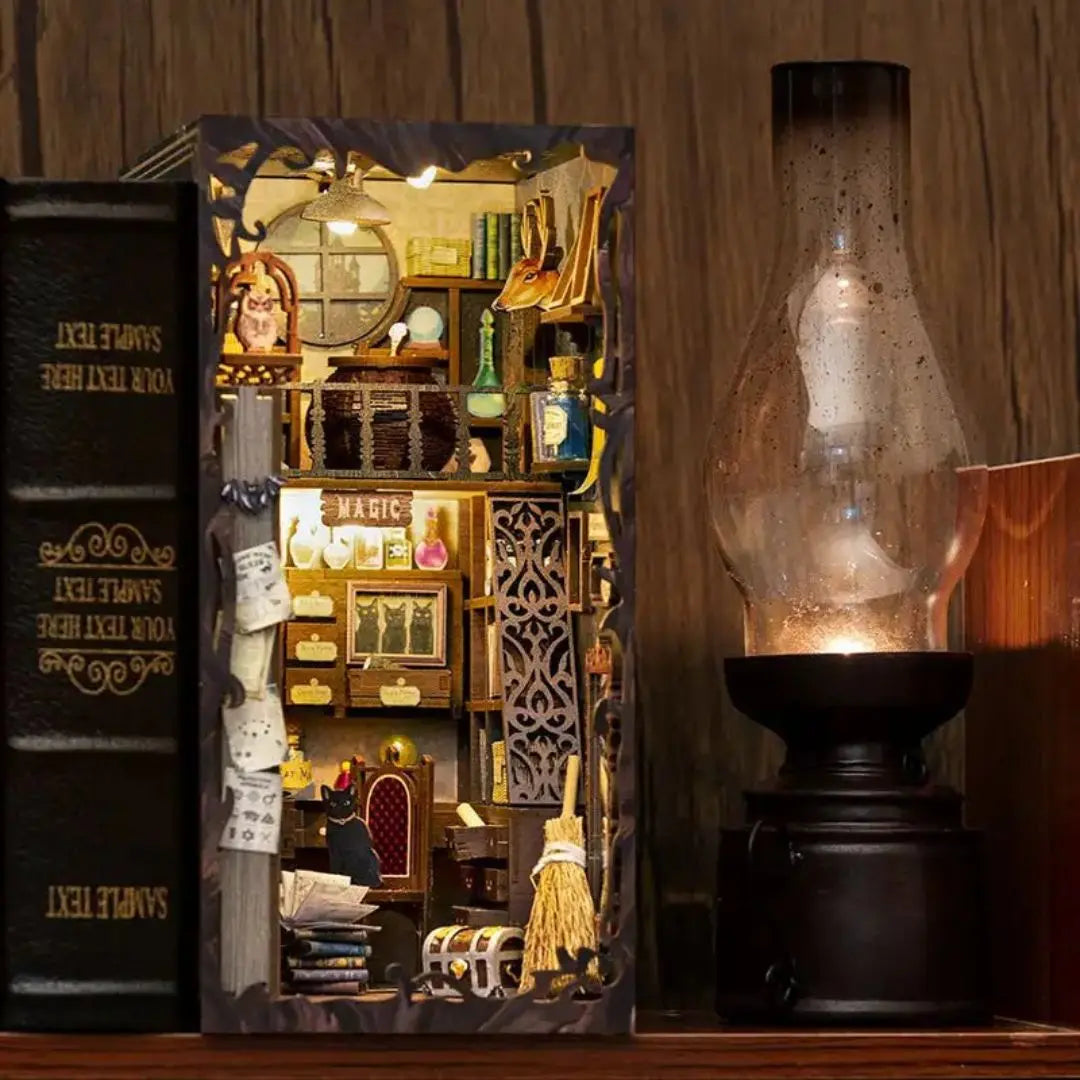 Book Nook Le Pharmacien Magique